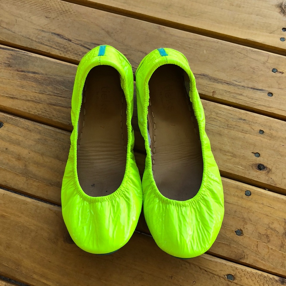 Tieks neon Unmellow Yellow size 7